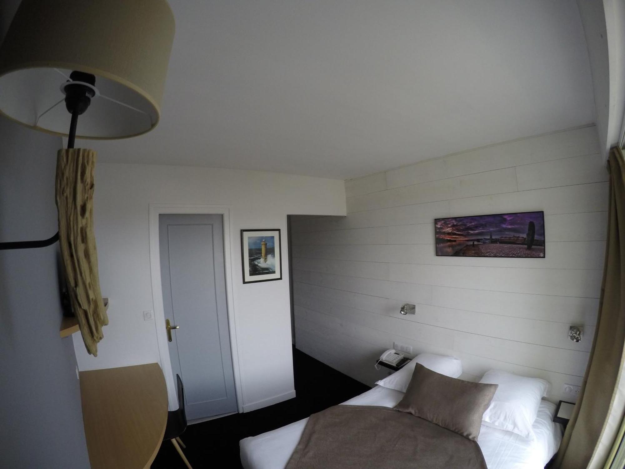Hotel Les Brises La Rochelle  Zimmer foto